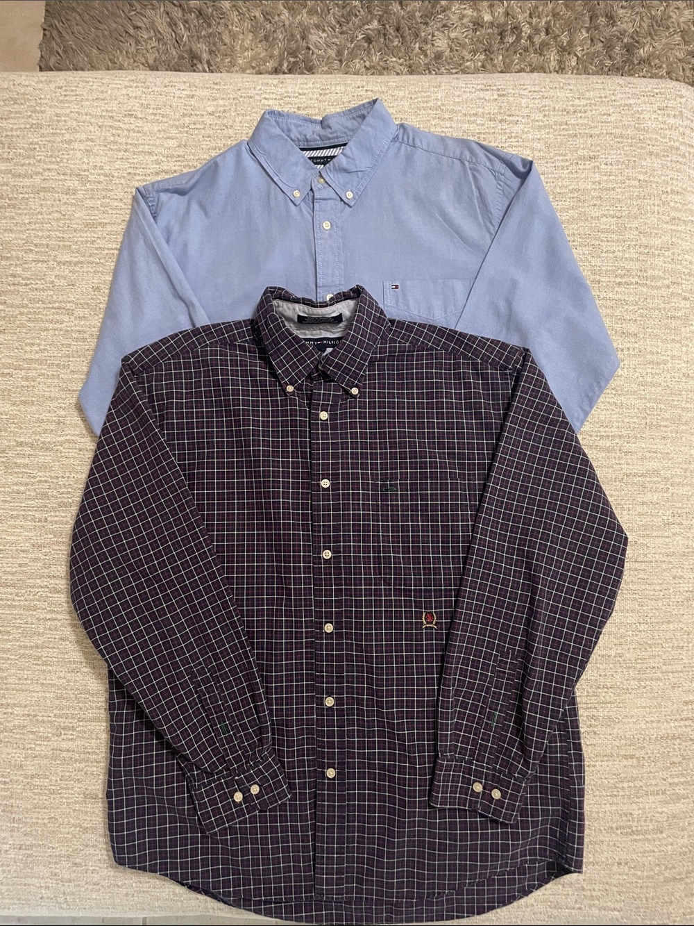 Tommy Hilfiger Men's Shirts Size
Large Lot of 2 Plaid Crest & Solid
Oxford - Picture 12 of 15